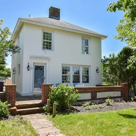 Centrally Located Home W Patio Fire Pit